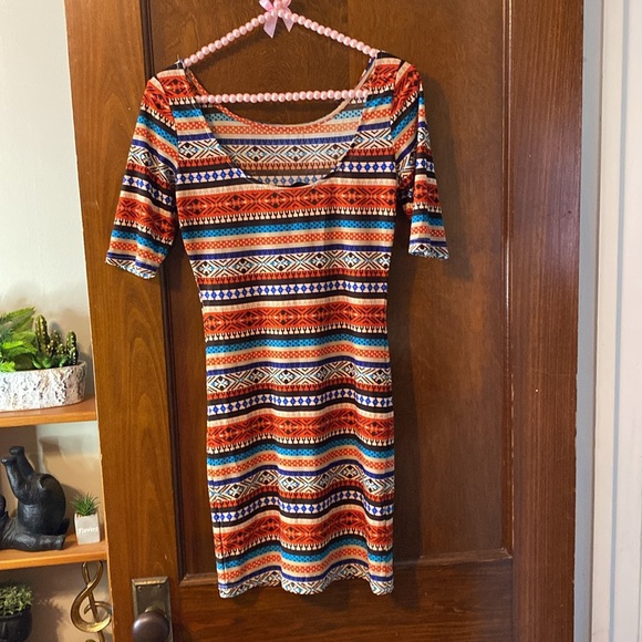 Super cute SHEIN Aztec striped print stretchy scoop neck mini dress 😍😍😍 - Picture 6 of 10